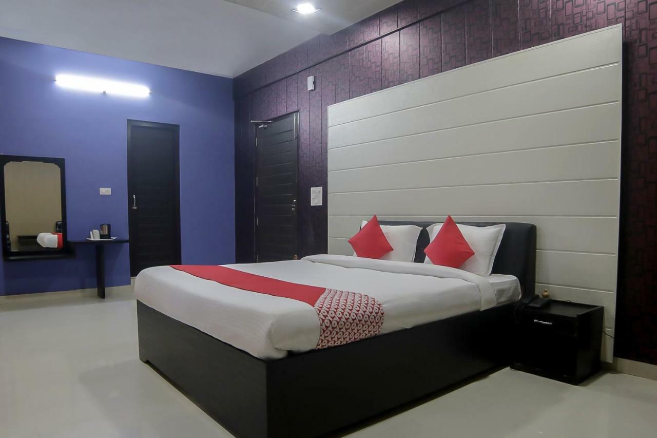 Oyo 30488 Satkar Hotel Pithoragarh Exterior photo